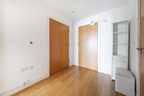 1 bedroom flat for sale, Slough Berkshire,  SL2,  SL2