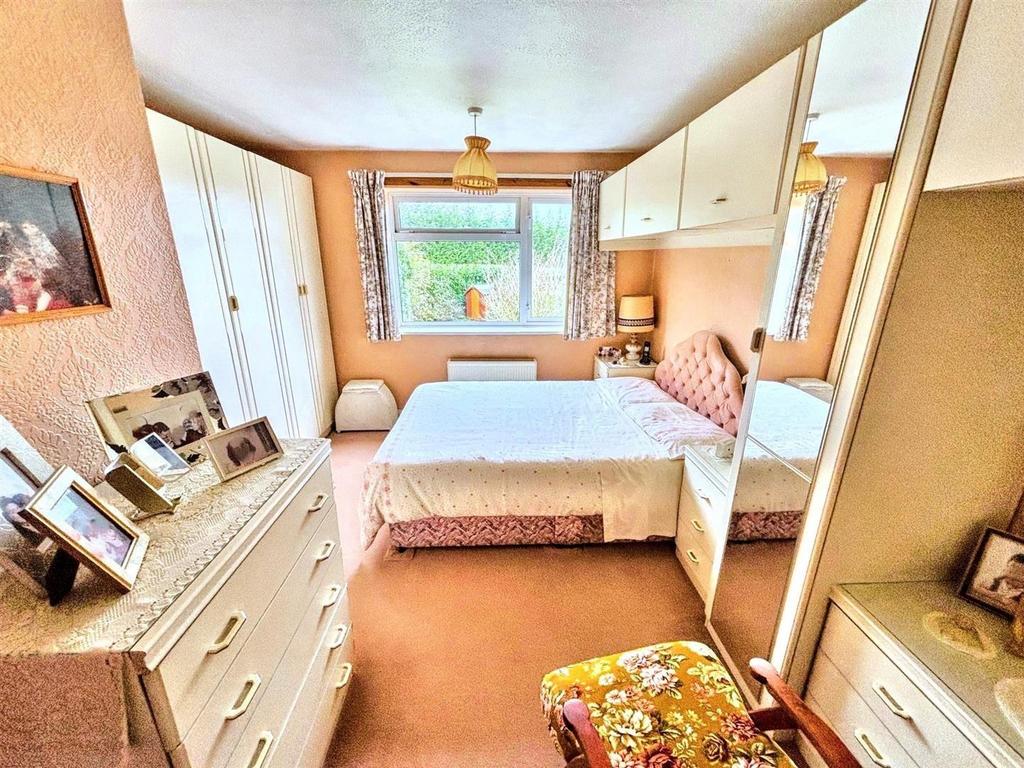 55 Blake bedroom.jpg