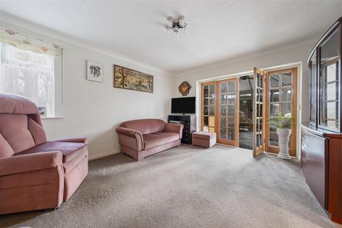 1 Ash Copse, Bricket Wood, St Albans, AL2 3YA