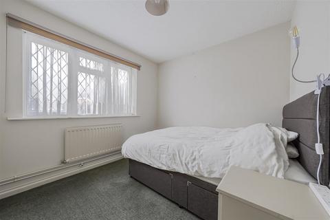1 Ash Copse, Bricket Wood, St Albans, AL2 3YA