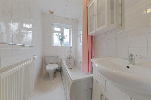 1 Ash Copse, Bricket Wood, St Albans, AL2 3YA