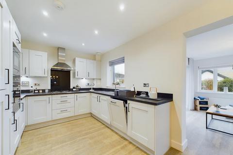 66 Douglas Davidson Drive, Rattray, Blairgowrie, PH10 7FH