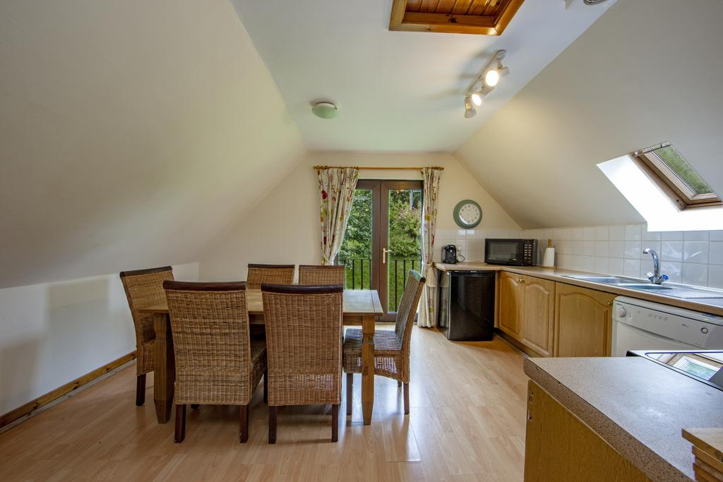 1 Z6 E0557 Culzean Kitchen