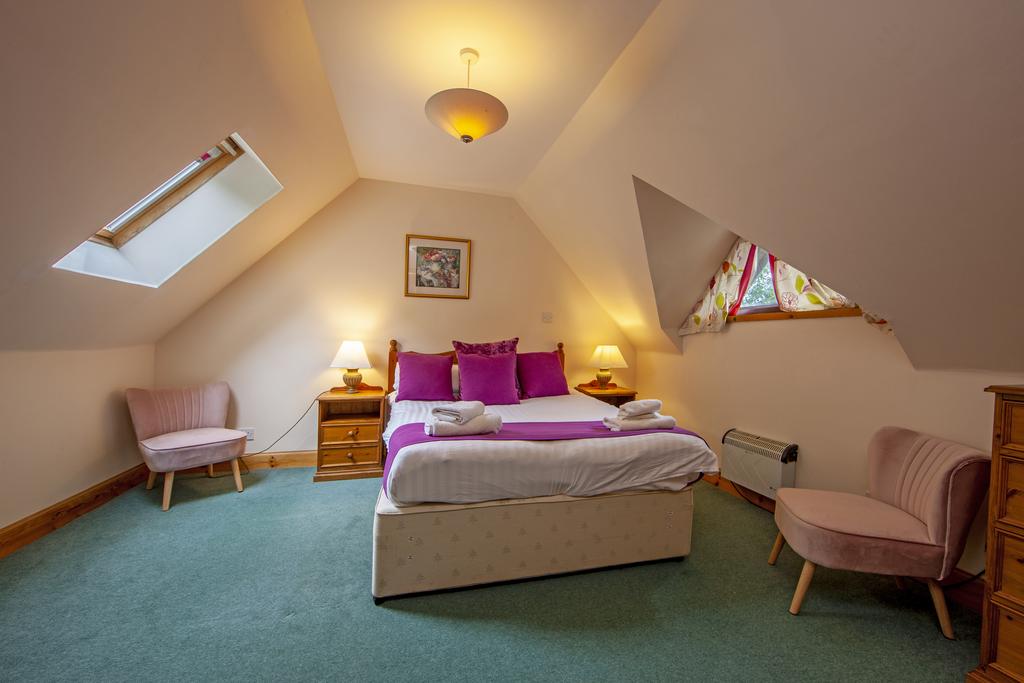 1 Z6 E1051 Duart Bedroom
