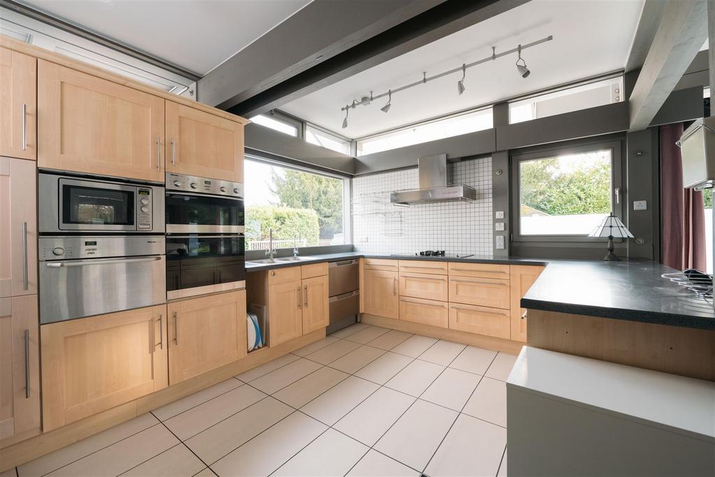 9 Ransoms Close, Hitchin-33.jpg