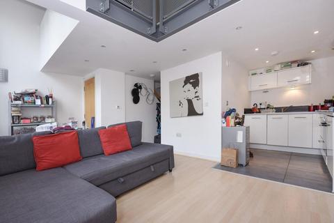 1 bedroom flat for sale, Tollington Road, Holloway