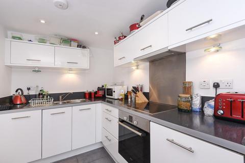 1 bedroom flat for sale, Tollington Road, Holloway