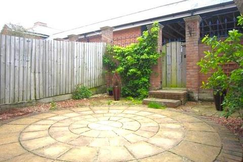 4 bedroom terraced house to rent, Gardeners Place, Chartham, Canterbury