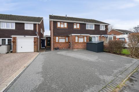 4 bedroom semi-detached house for sale, Langstone Walk, Hampshire PO14