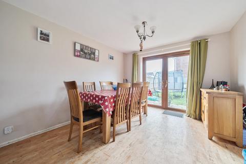 4 bedroom semi-detached house for sale, Langstone Walk, Hampshire PO14