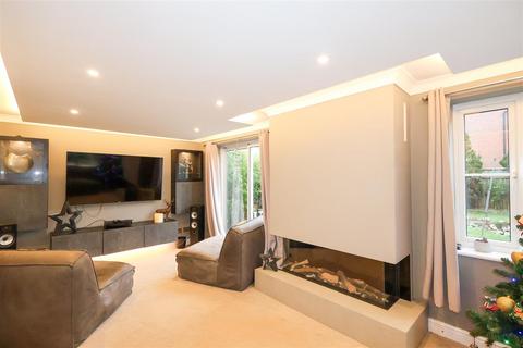 6 Doublegates Walk, Ripon, HG4 2TX