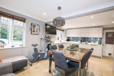 6 Doublegates Walk, Ripon, HG4 2TX