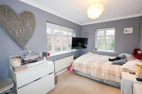 6 Doublegates Walk, Ripon, HG4 2TX