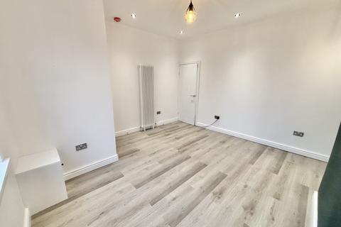 1 Aintree Road, Blackpool, FY4 3BD