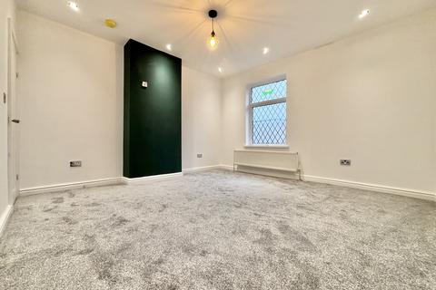 1 Aintree Road, Blackpool, FY4 3BD