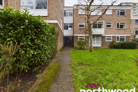 2 bedroom flat to rent, Becketts Court, Canterbury Way, Warley, Brentwood, CM13