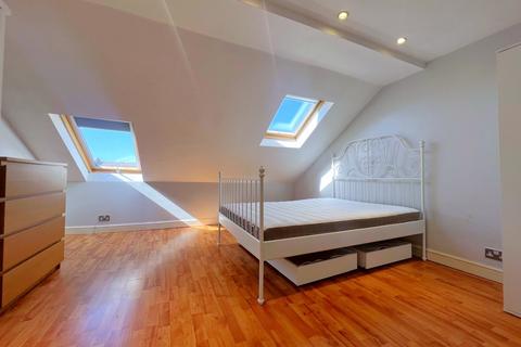 2 bedroom duplex for sale, Nelson Road, Wimbledon, SW19