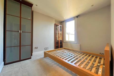 2 bedroom duplex for sale, Nelson Road, Wimbledon, SW19