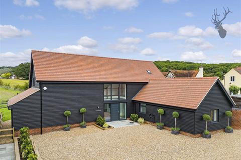 Lessington Barn, Theydon Mount