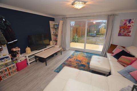 3 bedroom end of terrace house for sale, Manor Way, Croxley Green, Croxley Green