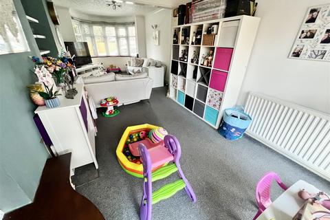 3 Endsleigh Grove, Birmingham, B28 8NU