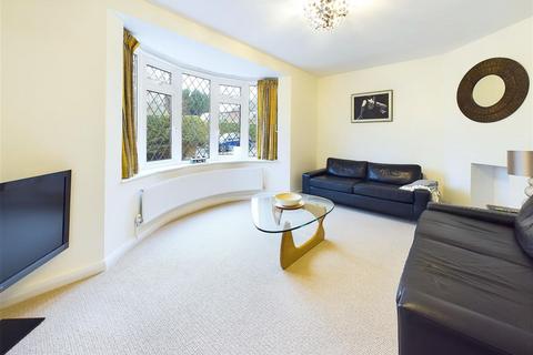 4 bedroom detached house for sale, Cardinal Drive, Walton-On-Thames