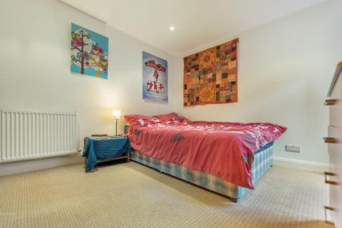2 bedroom flat to rent, Branksome Road, SW2