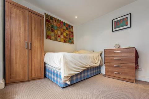 2 bedroom flat to rent, Branksome Road, SW2