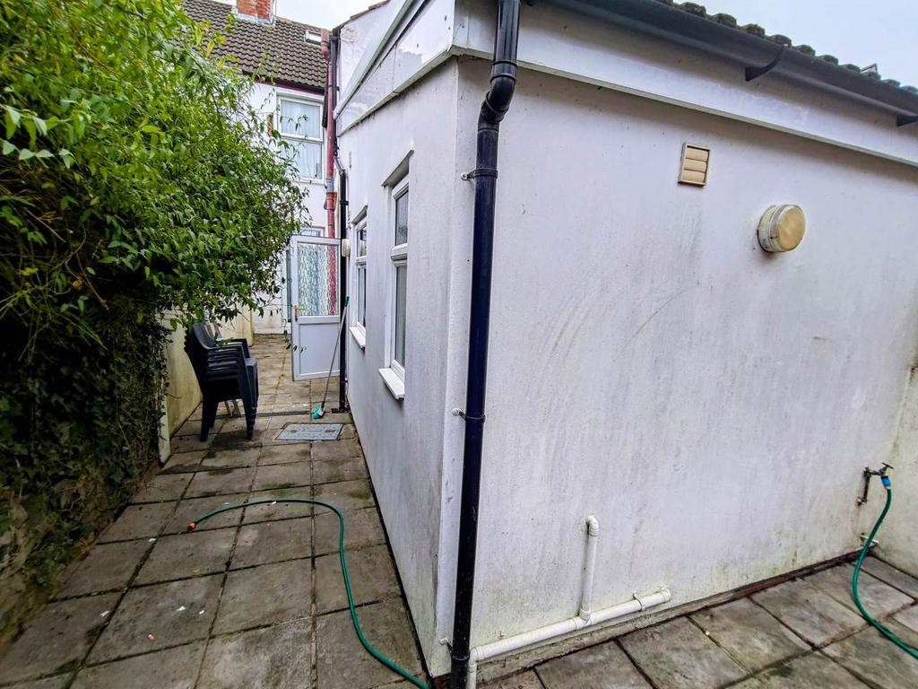 Rear garden (1)
