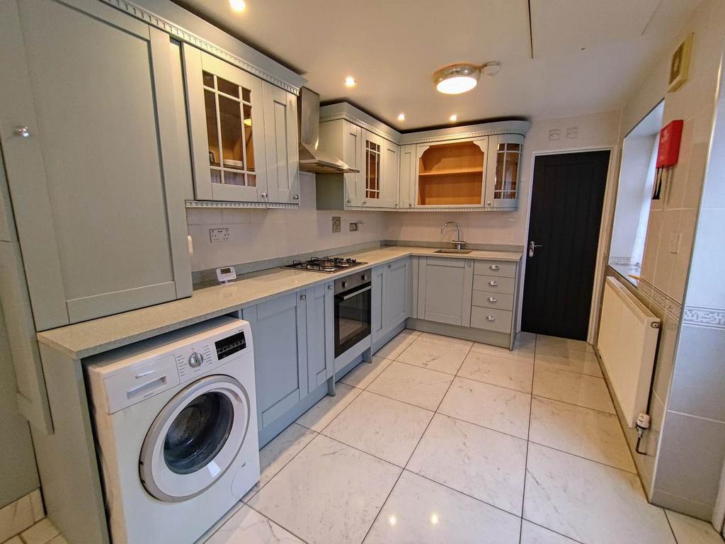 Kitchen (1)