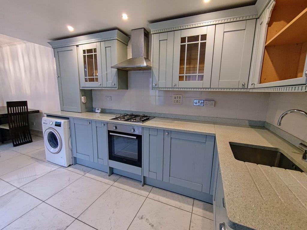 Kitchen (2)