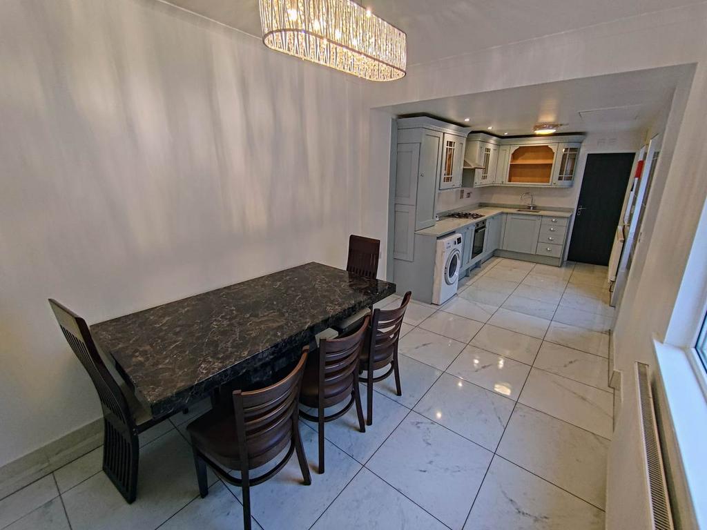 Dining room (2)