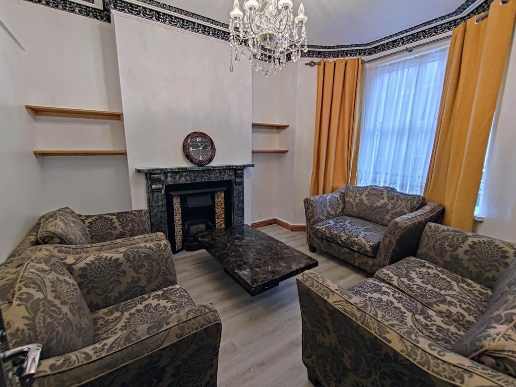 Living room (1)