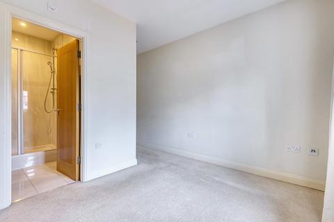 2 bedroom flat for sale, Chilbolton Avenue, Winchester, Hampshire, SO22