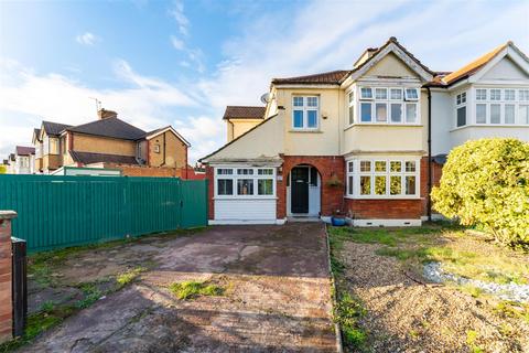 4 bedroom semi-detached house for sale, Croft Gardens, Hanwell