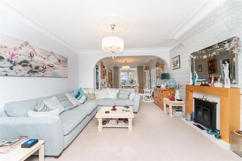 4 bedroom semi-detached house for sale, Croft Gardens, Hanwell