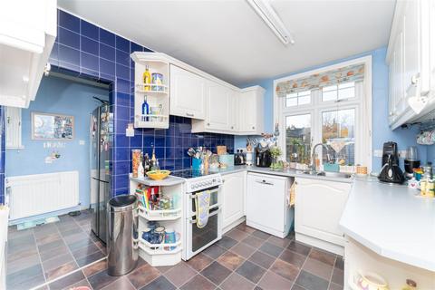 4 bedroom semi-detached house for sale, Croft Gardens, Hanwell