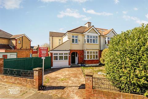 32 Croft Gardens, London, W7 2JQ