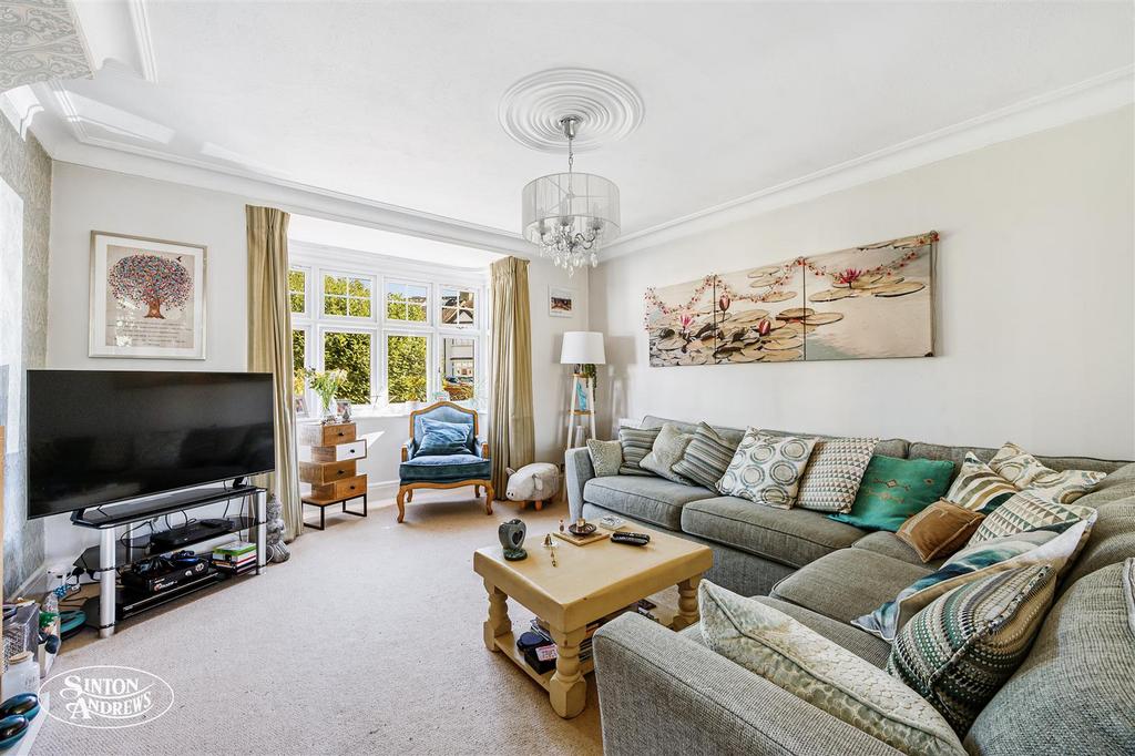 32 Croft Recp.jpg