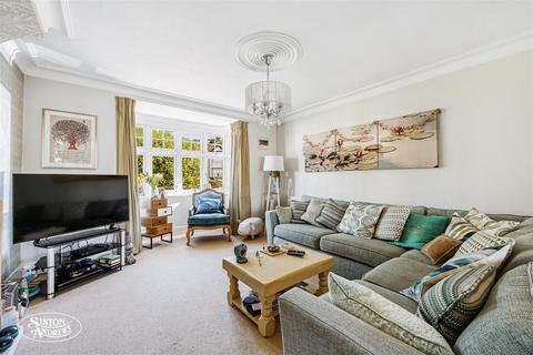 32 Croft Gardens, London, W7 2JQ
