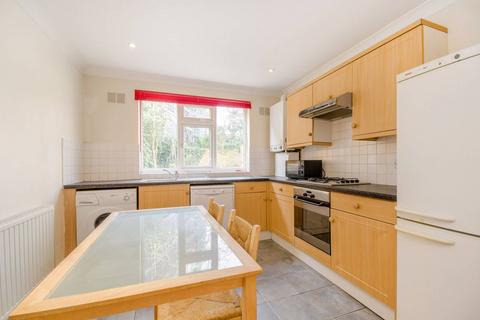 2 bedroom flat to rent, Brecknock Road, Camden, London, N19