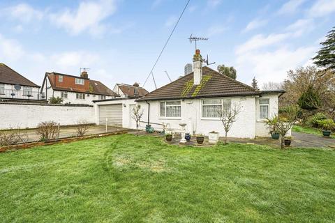 4 bedroom bungalow for sale, Lowfield Road, London, W3