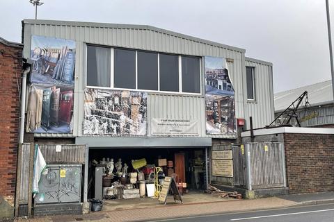 Warehouse to rent, Unit 2, Banana House, Venture Sidings, Goldsmith Avenue, Portsmouth, PO4 0BT