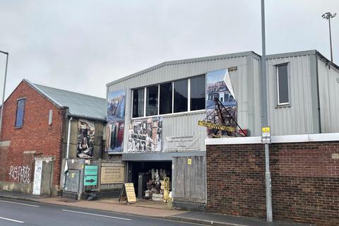 Warehouse to rent, Unit 2, Banana House, Venture Sidings, Goldsmith Avenue, Portsmouth, PO4 0BT