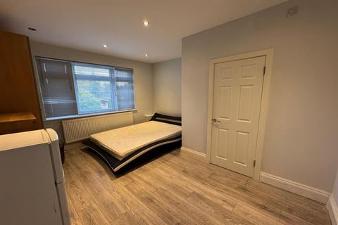 1 bedroom in a house share to rent, Bromley BR1