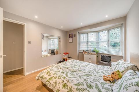 2 bedroom flat for sale, Halley Gardens, Lewisham