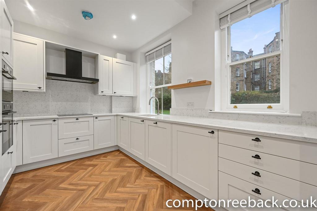 RCCR- 65 leith mansions- kitchen 3 (1).jpg