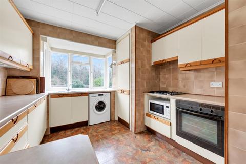 2 bedroom maisonette for sale, Albemarle Road, Beckenham