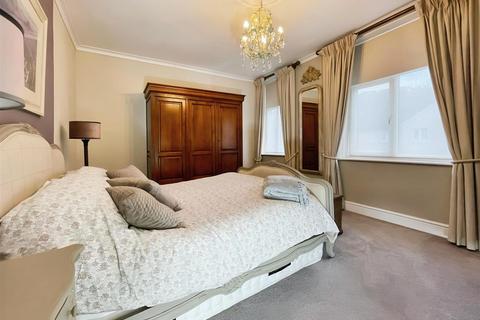 45 Park Road, Shipley, BD18 2JU