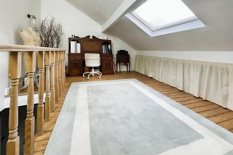 45 Park Road, Shipley, BD18 2JU
